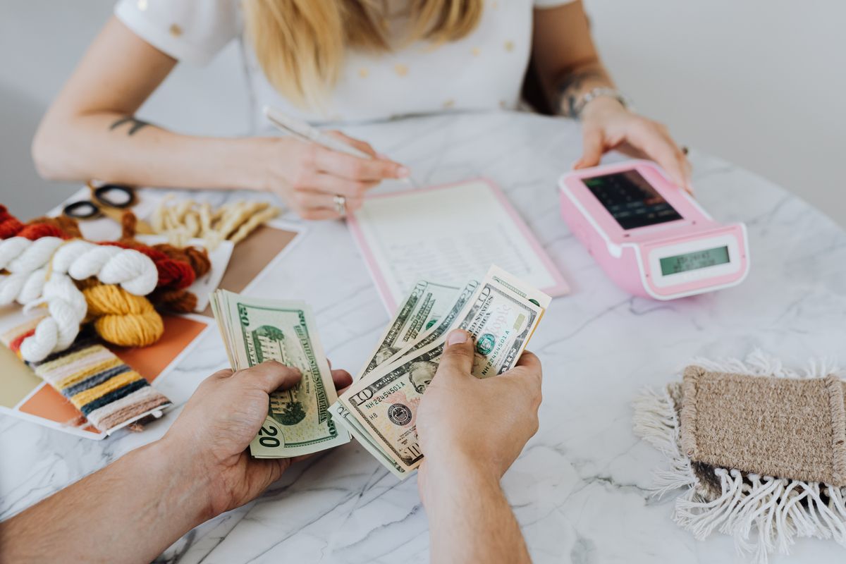 Venda de carro financiado: como fazer de forma simples